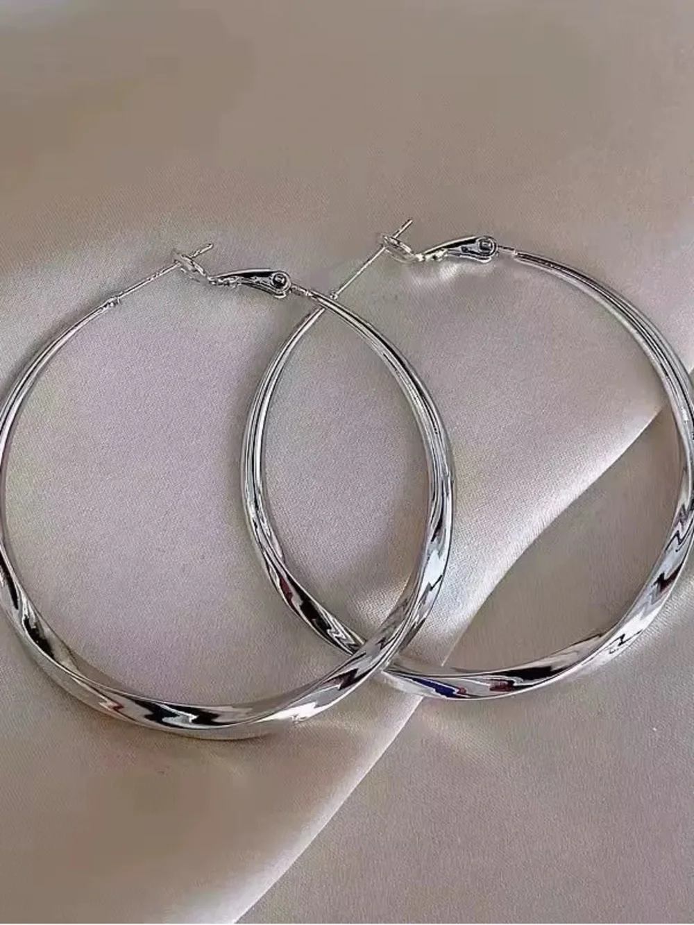 ***High Quality Classic Gold Twist Hoop Earrings